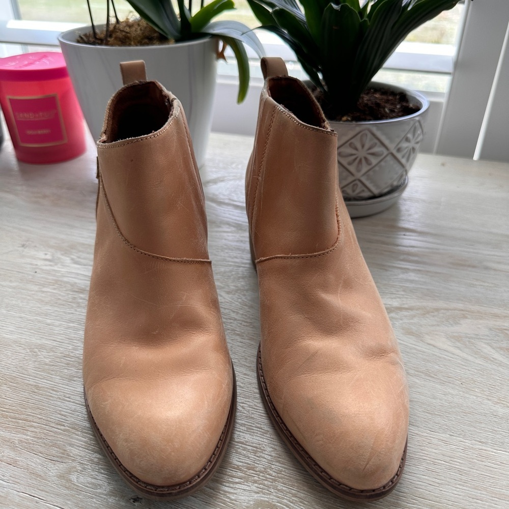 Toms Tan Leather Women’s Ankle Boots